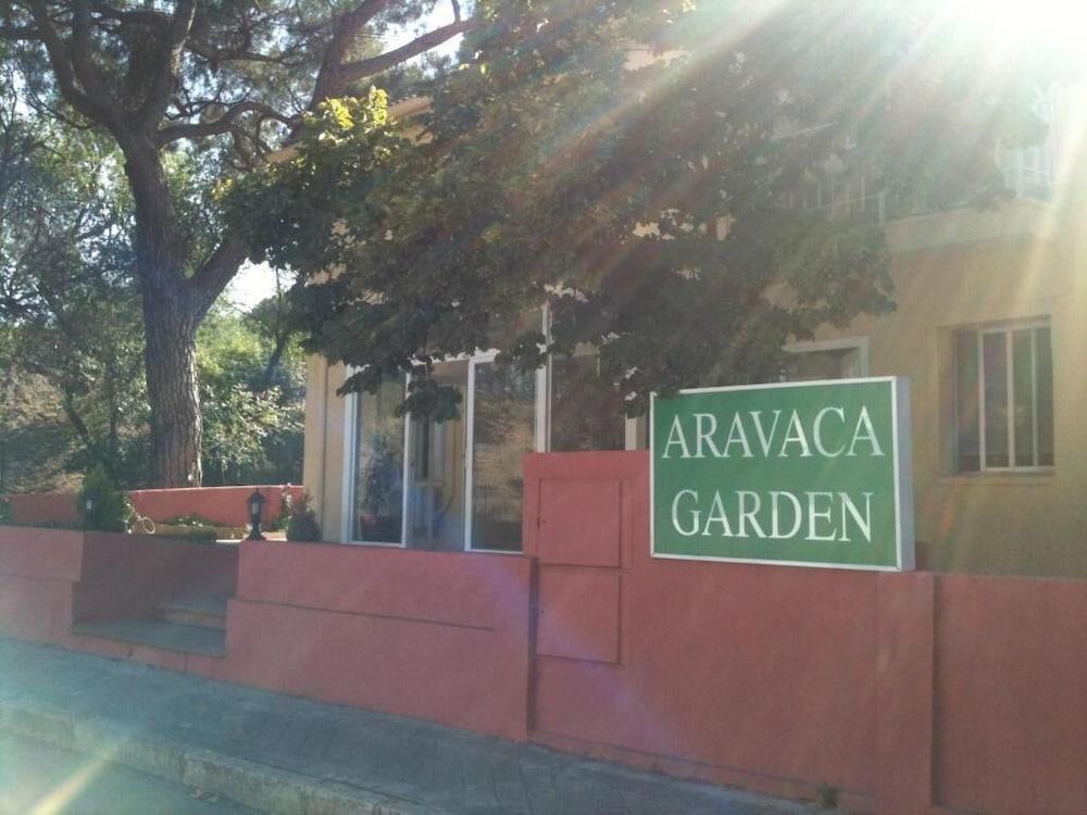 מדריד Hostal Aravaca Garden מראה חיצוני תמונה