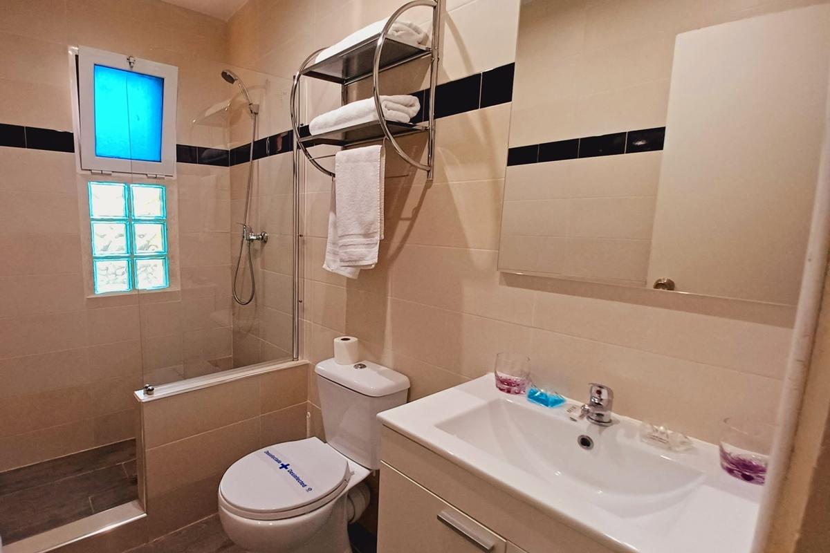 מדריד Hostal Aravaca Garden מראה חיצוני תמונה
